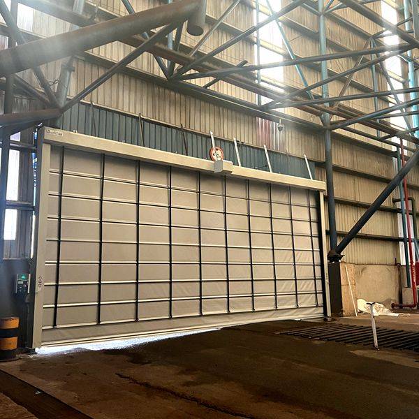 垃圾中轉(zhuǎn)站地磁感應(yīng)快速卷簾門插圖1 垃圾中轉(zhuǎn)站地磁感應(yīng)快速卷簾門插圖1