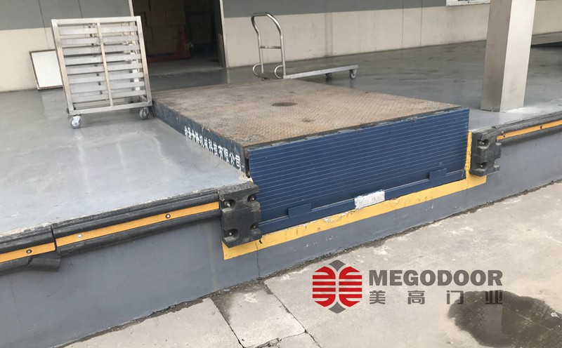 淮安設(shè)備運輸物流裝卸貨平臺:提升效率與安全性的理想選擇插圖1 淮安設(shè)備運輸物流裝卸貨平臺:提升效率與安全性的理想選擇插圖1