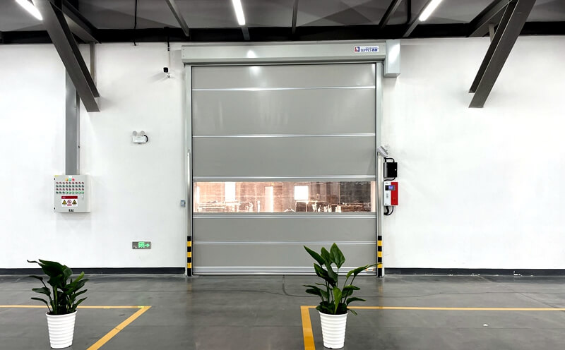 淮安PVC材質(zhì)快速卷簾門：潔凈高效工業(yè)通行插圖